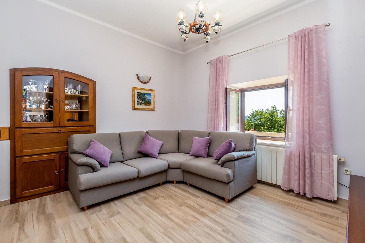 Apartments Krc Pinezići Kültér fotó