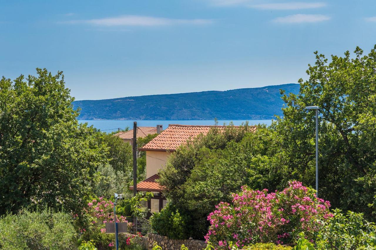 Apartments Krc Pinezići Kültér fotó
