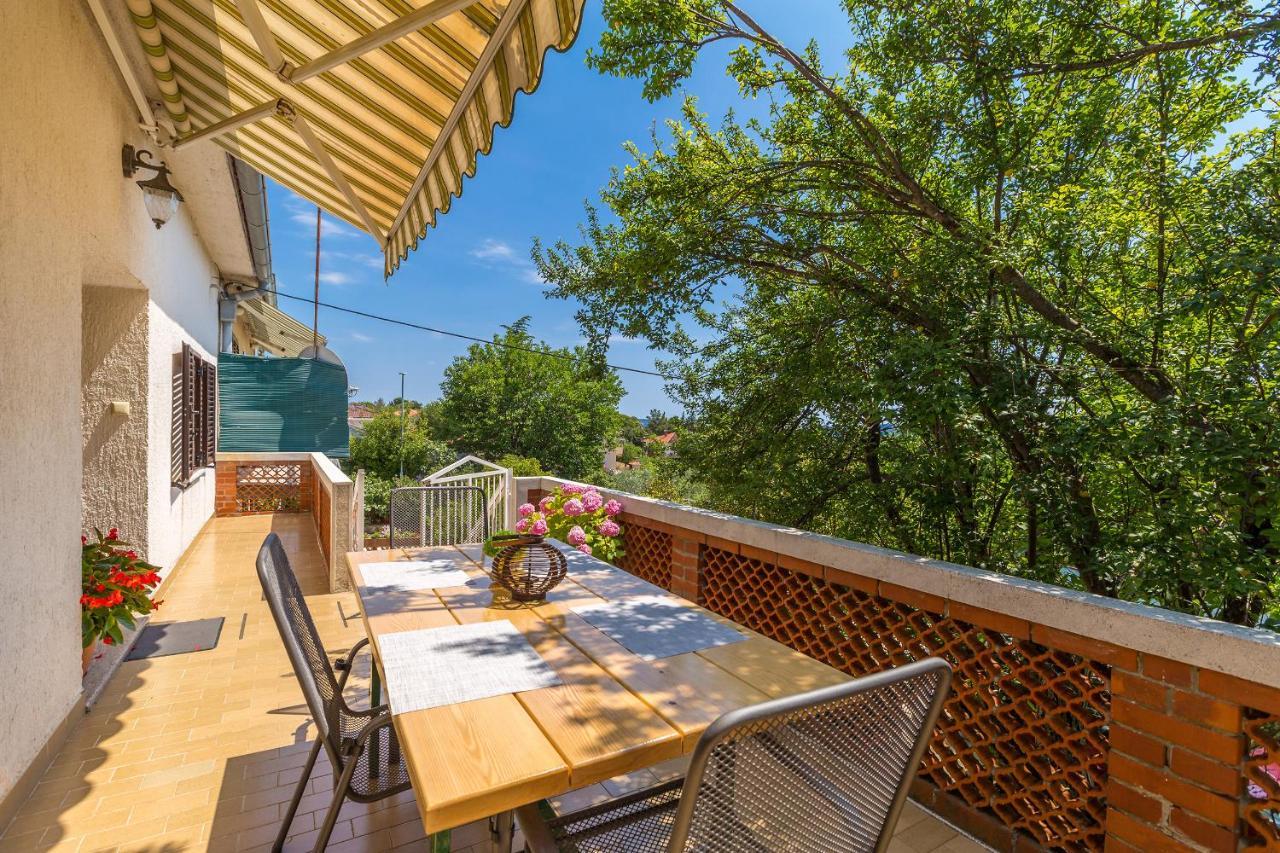 Apartments Krc Pinezići Kültér fotó