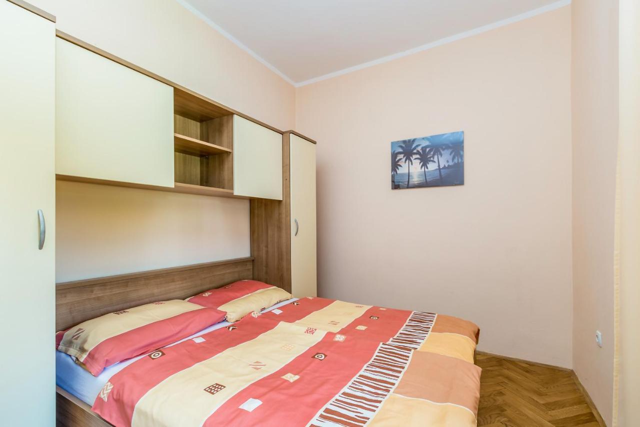Apartments Krc Pinezići Kültér fotó